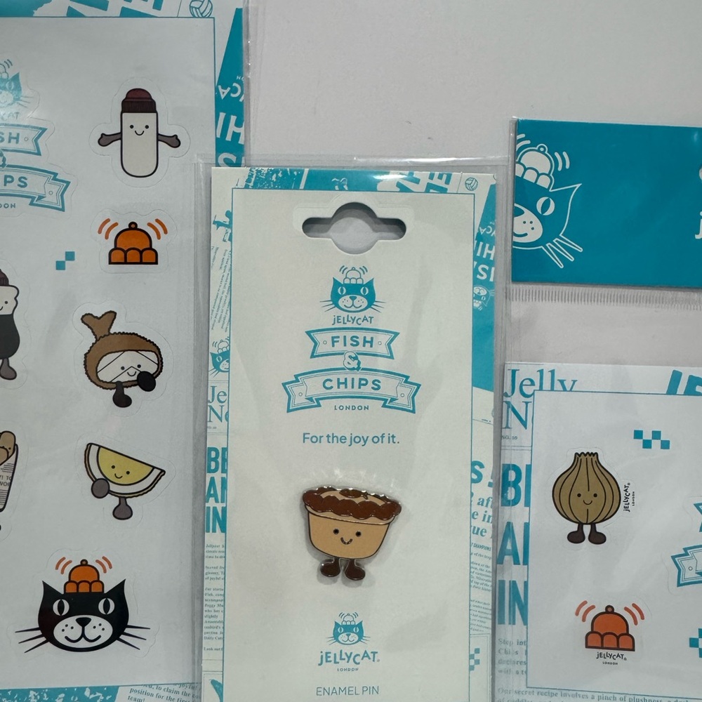 Jellycat Fish & Chips Pie Pin + Sticker Collection - Picture 2 of 4